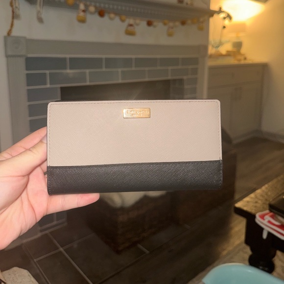 kate spade Handbags - Kate Spade Black & Tan Wallet